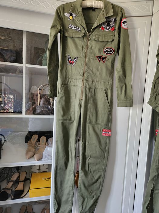 Продаю комбинзон в отлично новом состояние !фирма  Jennifer  размер s