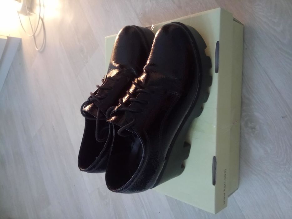 Ботинки женские лакированные