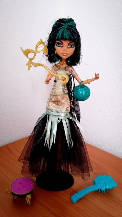 Păpușa Monster High Cleo de Nile G1 Ghouls Rule