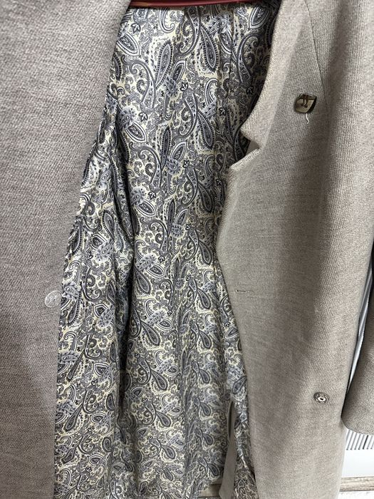 Пальто весеннее с ремешком