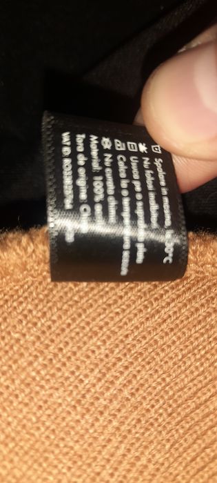 Vand fes Porc original nou trimit in tara cu fan curier pret discutabi