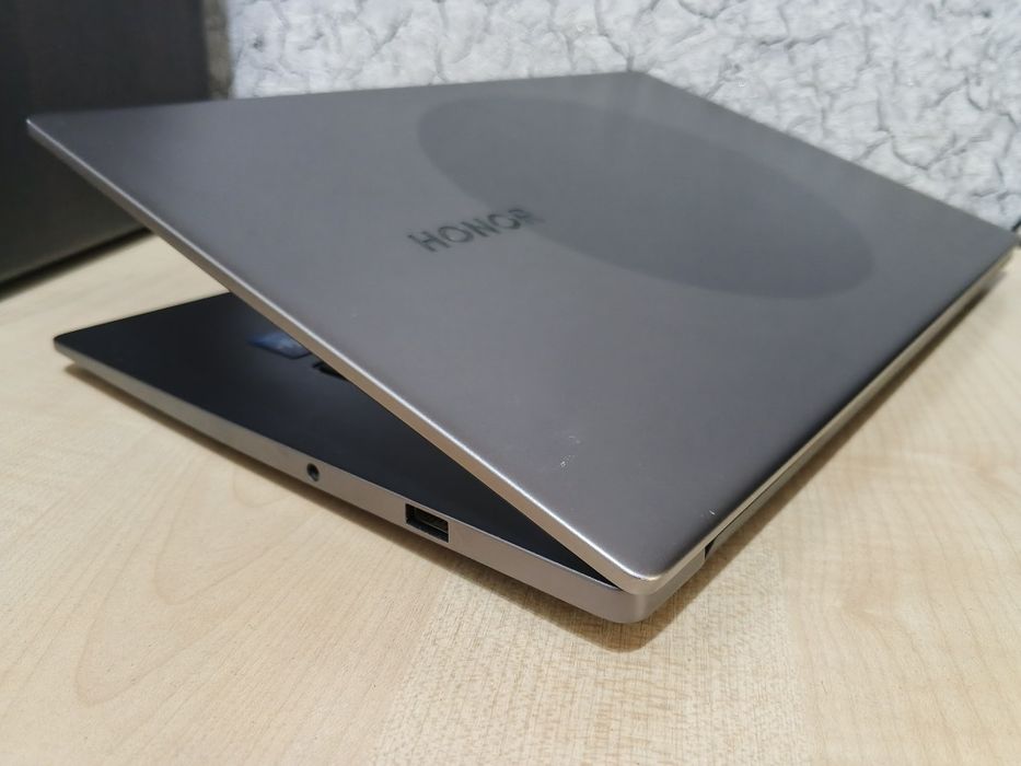 HONOR MagicBook X15 15,6" IPS FHD/CORE™ i5-10210U/8GB DDR4/512GB NVMe!
