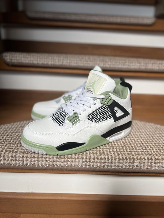 Air Jordan 4 Olive Green