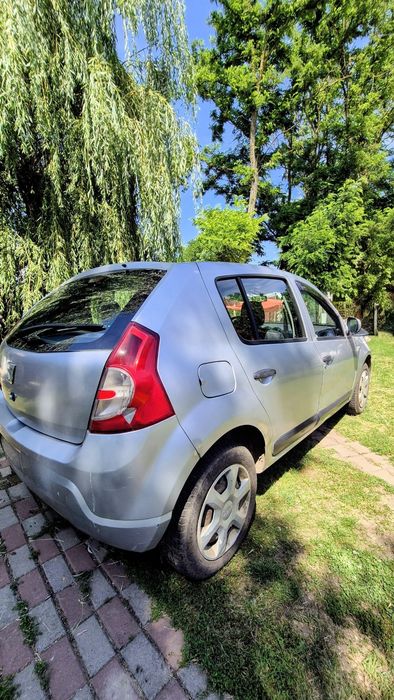 Dacia Sandero 2010 | 1.4 Benzina | Unic Proprietar RO | AC Functional | 2 Seturi Anvelope | judetul Vaslui