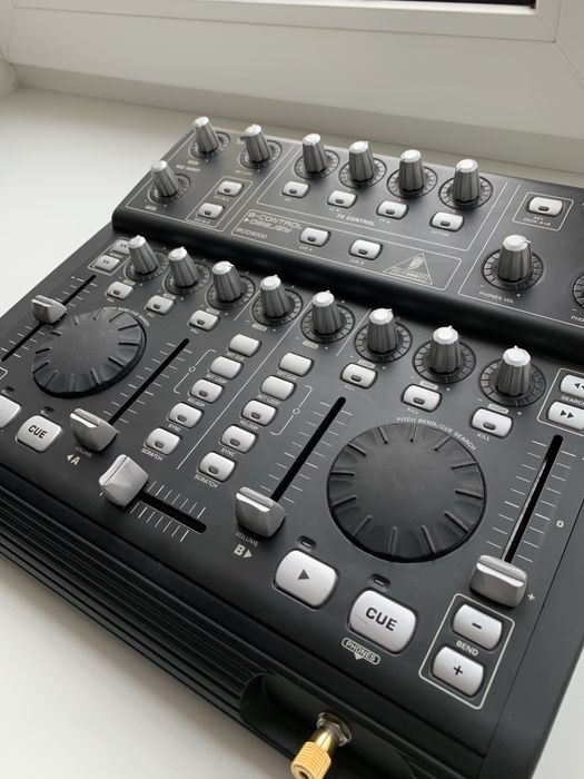 Продам DJ пульт Behringer B-CONTROL DEEJAY BCD3000