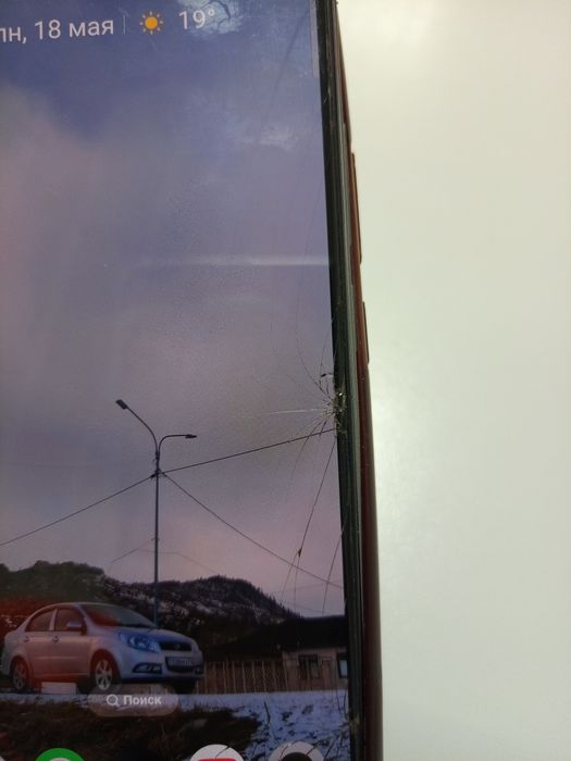 Продам телефон Realme 8