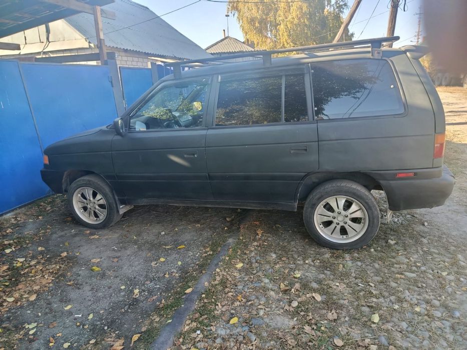 Продам мазду MPV 1998 года