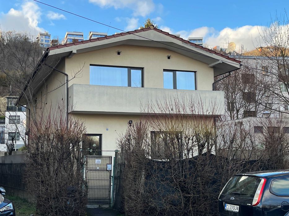 PF Inchiriez apartament in VILA - 2 Camere - Curte - Grigorescu