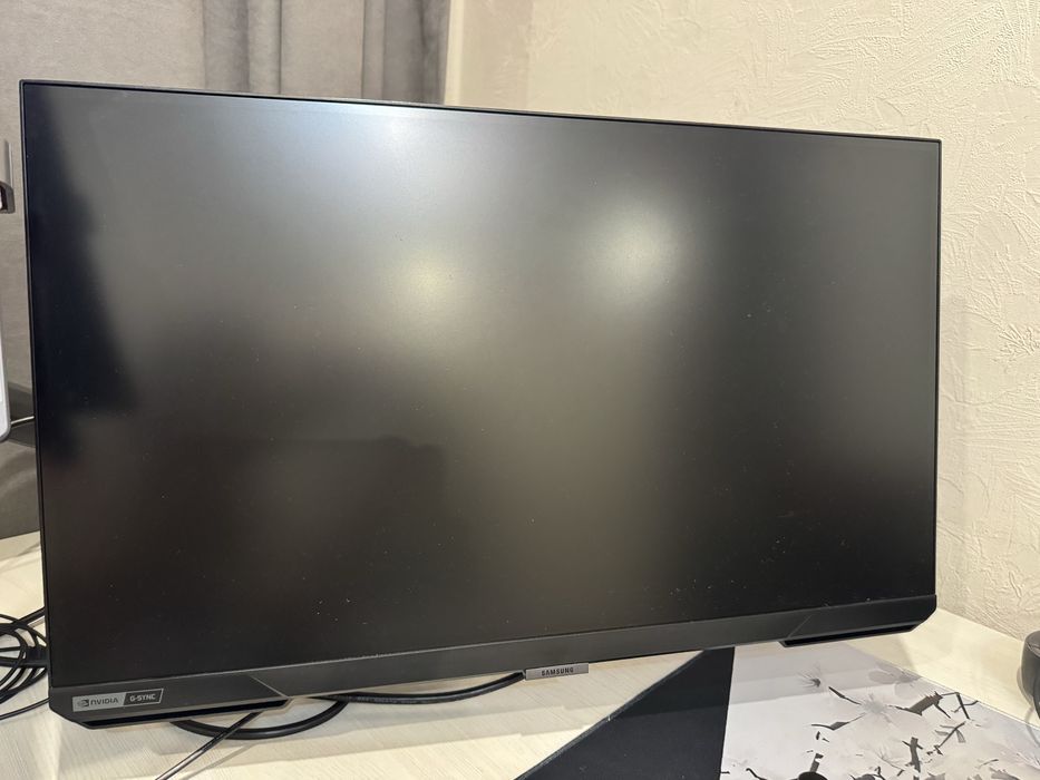 Монитор Samsung G4 27 240гц