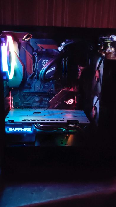 геймърски компютър + 27" 180Hz монито