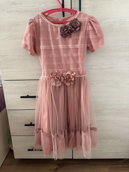 Продам детские платья