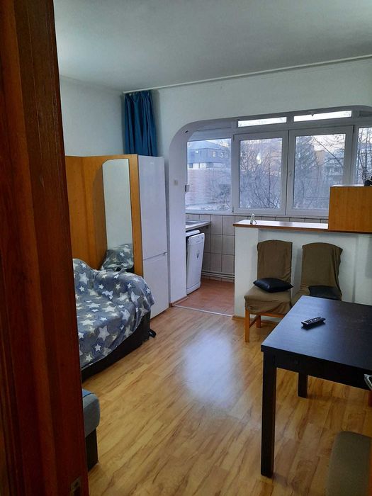 Schimb apartament cu două camere, cu apartament cu 3-4 camere!