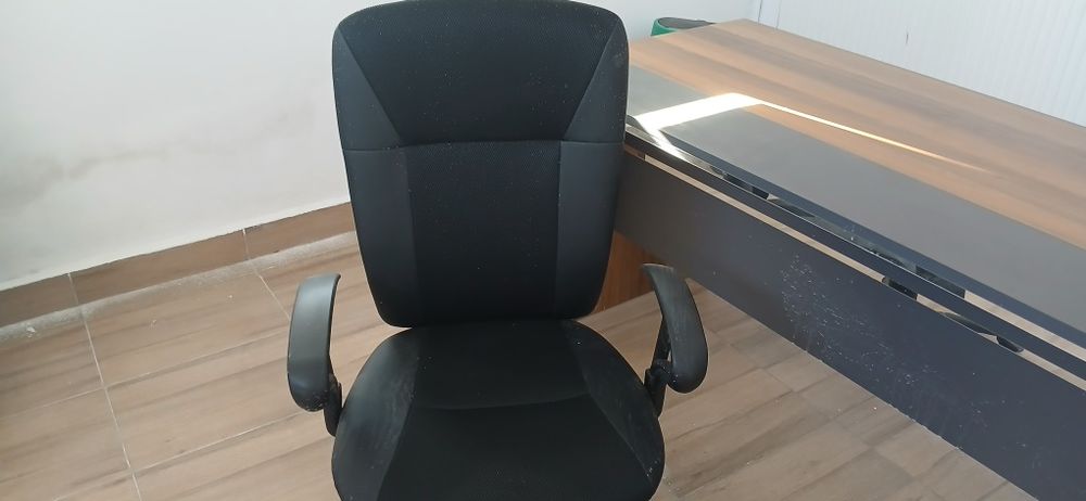 Mobilier folosit