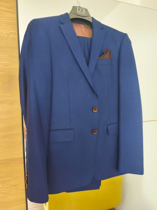 Costum barbati de calitate