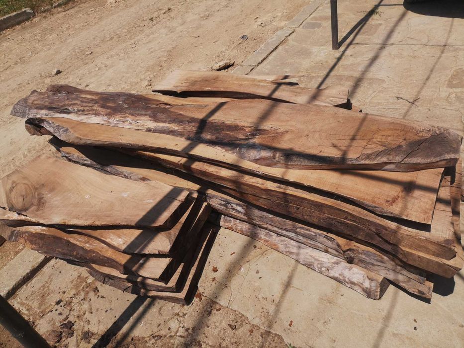 Продавам Орехови талпи