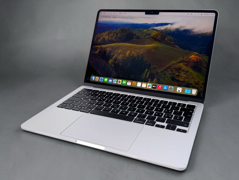 НОВ! MacBook Air M3 13.6” M3 8RAM 256GB Space Gray / Silver Гаранция!