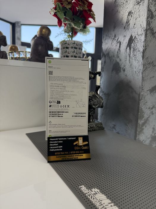 Vand iphone 17 mist blue de 256 gb nou