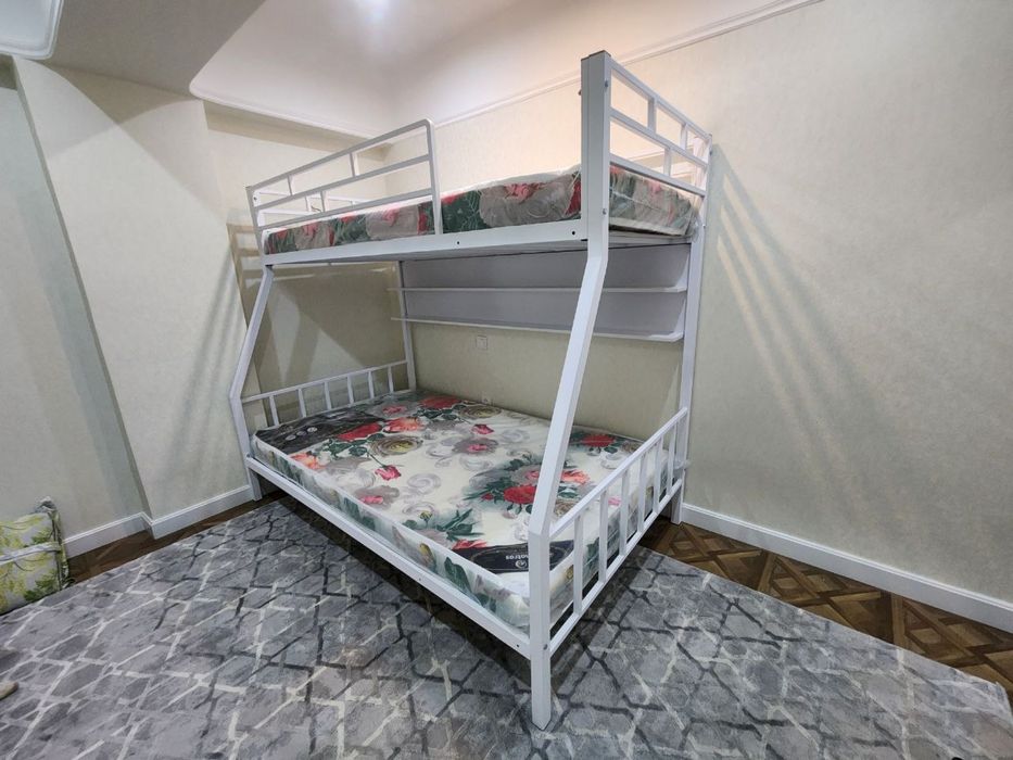 Ikki qavatli krovat. Двухместный кровать. Двухъярусная кровать.