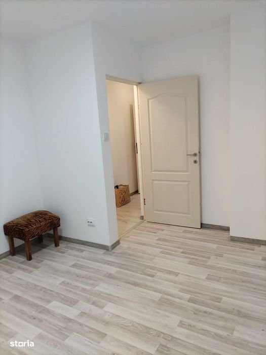3 camere decomandate în Pajura | Etaj 1/3 | Parcare proprie | M4