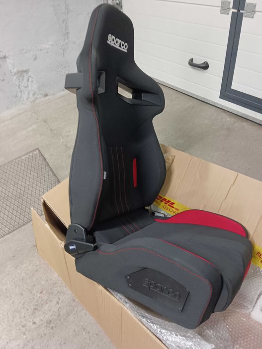 Спортни седалки SPARCO, качествени седалки от Германия,чисто нови