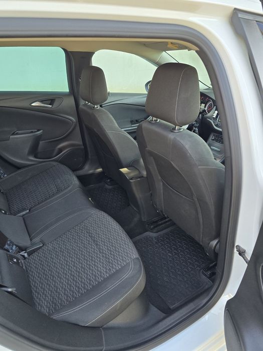 Opel Astra  k 1.4 cng 2019г.