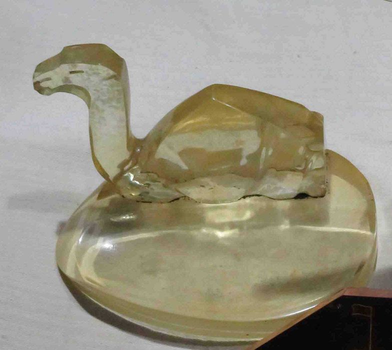 Сувениры советские - пепельница "Верблюд", Гитарист