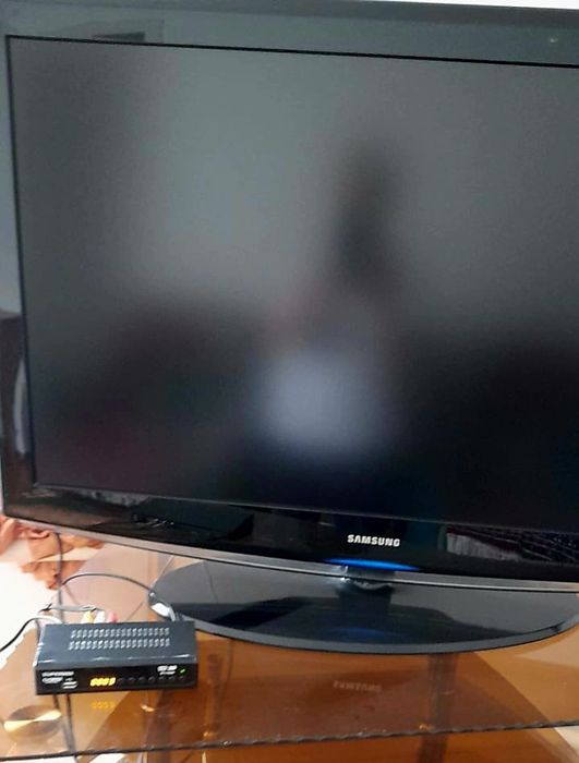 Телевизор Samsung диагональ 100см