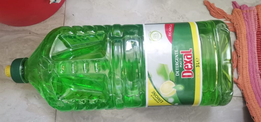 Detergent cu bicarbonat și pur de vase