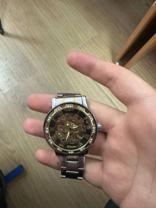 Часы механические Winner