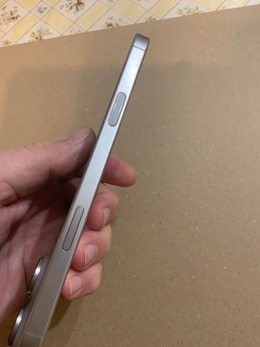 Iphone 16 pro max-1350 лв,или бартер