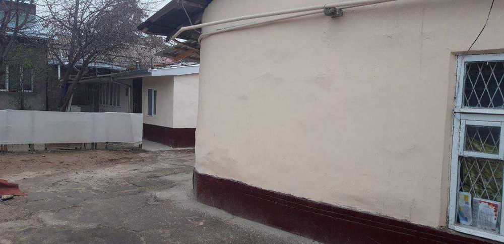 Bollarga markazda hovli Xalqlar do'stligi (Дружба народов) metro yaqin