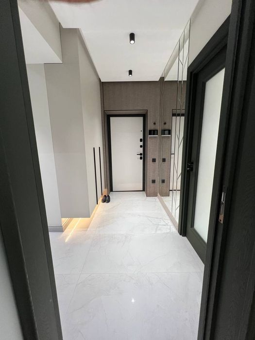 Сергели. Сдается в аренду квартира с новым LUX ремонтом, 3х ком.