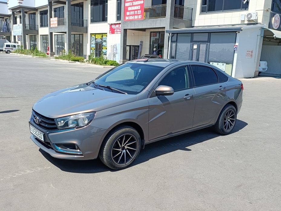 Продается автомобиль Лада Веста