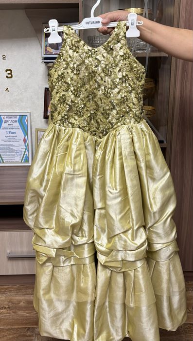 Пышное бальное платье для девочки