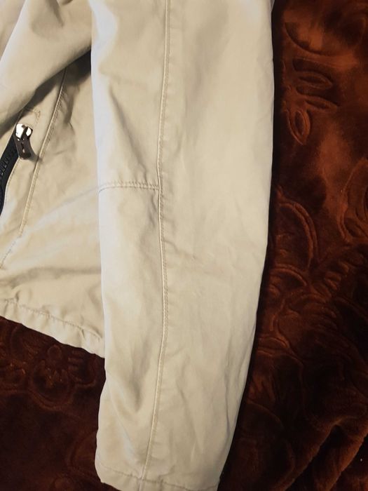 Geaca de iarna cu capison detasabil. Zara, Marime M. Noua!