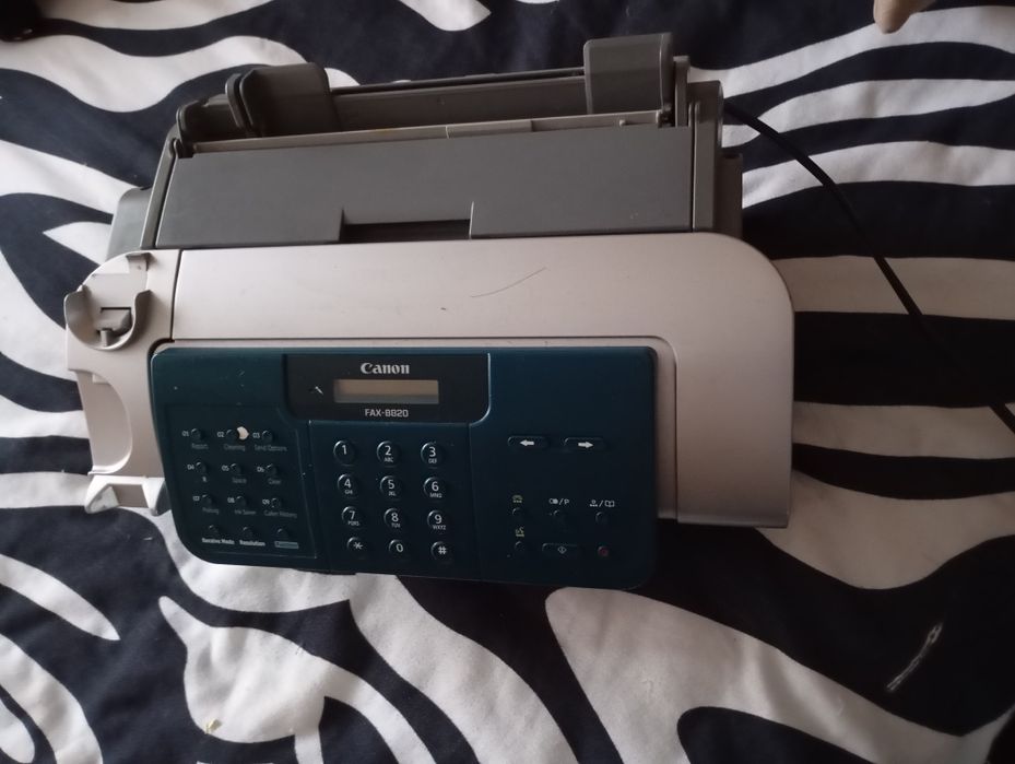 Vînd imprimanta  canon