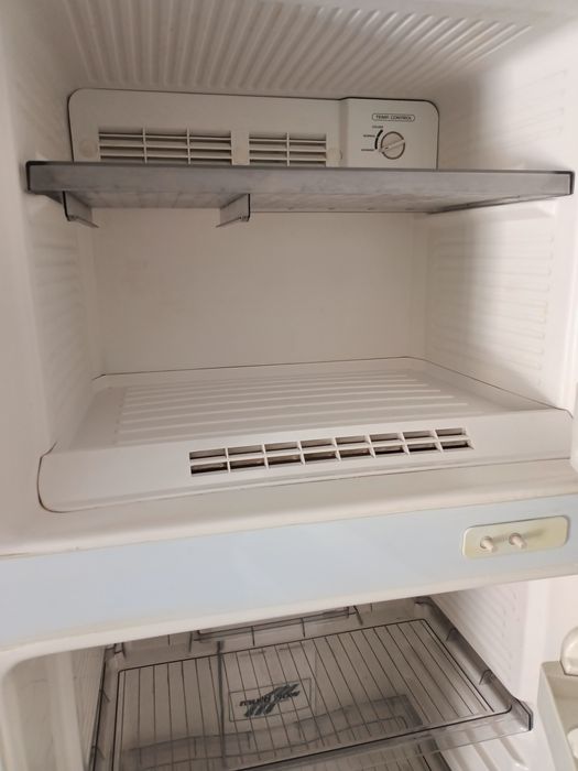 Холодильник Samsung