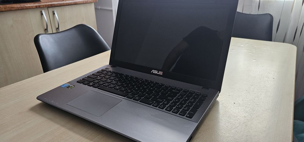 Vand Asus X 550J