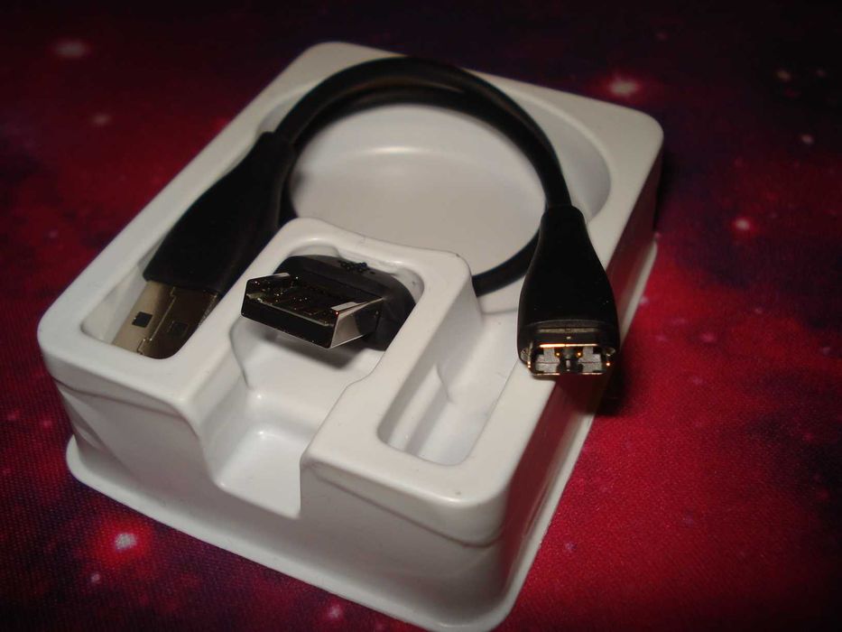 cablu incarcare + usb stick bratara fitbit charge