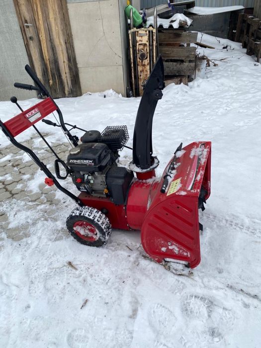 Снегоуборочная машина