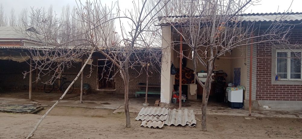 Uy sotiladi hamma hujjatlari bor