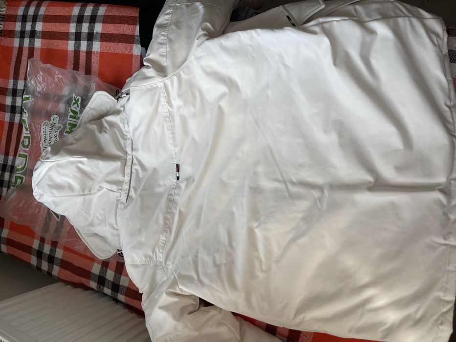 Куртка tommy hilfiger новая