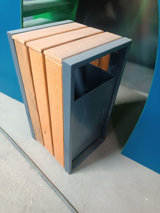 Мусорные урны с дизайном