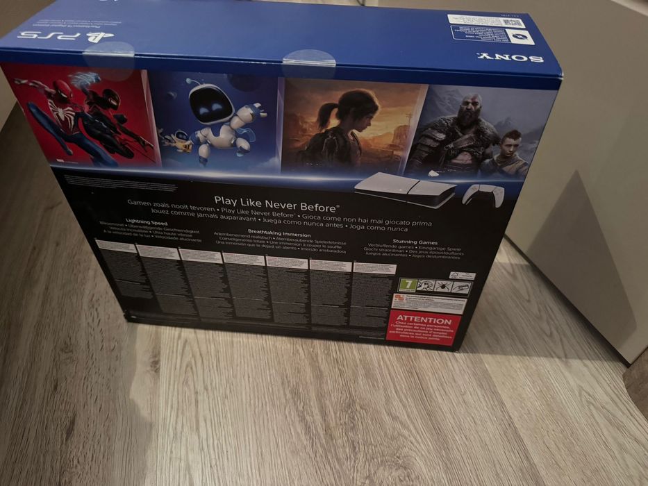 PS5 Slim Edition model nou SIGILAT