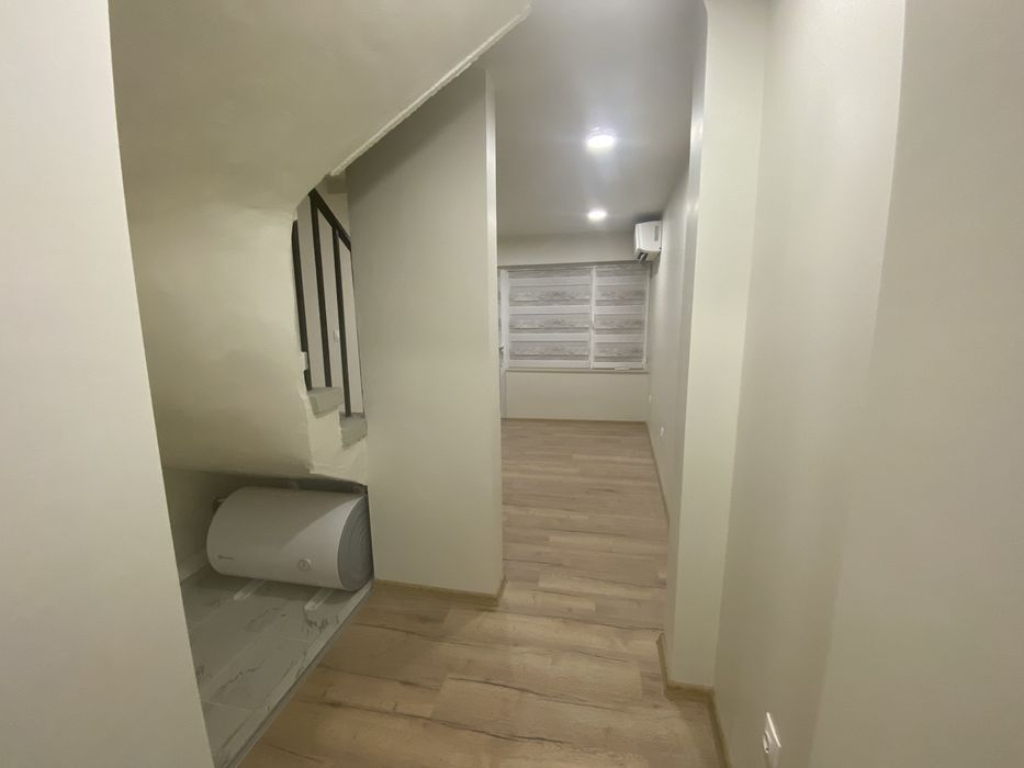 Дава се под наем Офис в Варна, Колхозен пазар - 49 кв.м за 382.5 € - Снимка #3