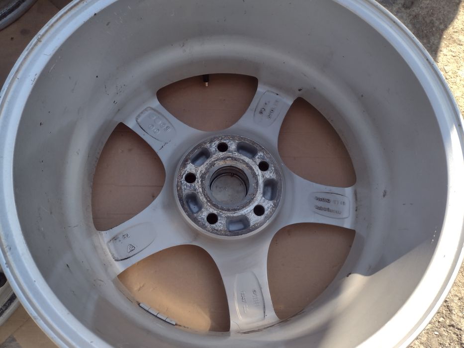 Топ състояние Ronal 17-5x112 ET48. 8j Audi A3 S3