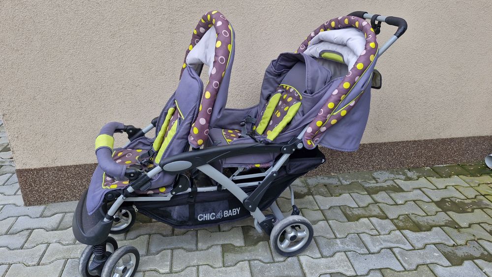 Двойна количка за близнаци или породени деца