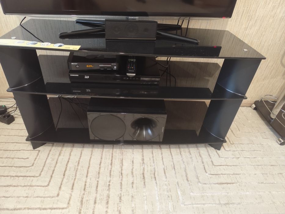 Стол стеклянный, черный