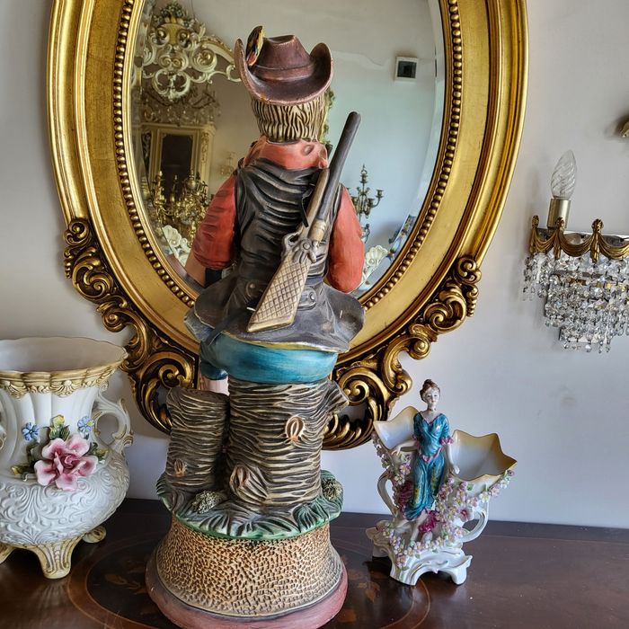 Огромна италианска порцеланова фигура