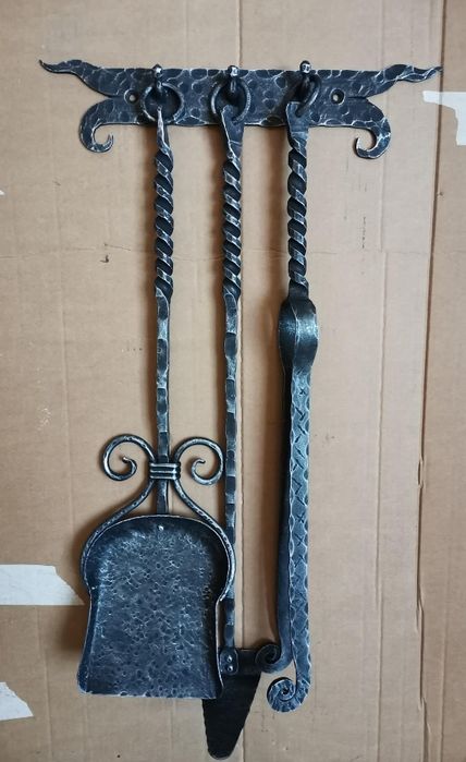 Кош за дърва с прибор за камина, лопатка, маша, дилаф, ръжен,